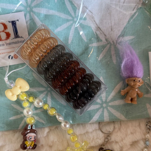 Kids and Adults Bunny Design Accessory Set - Picture 11 of 11